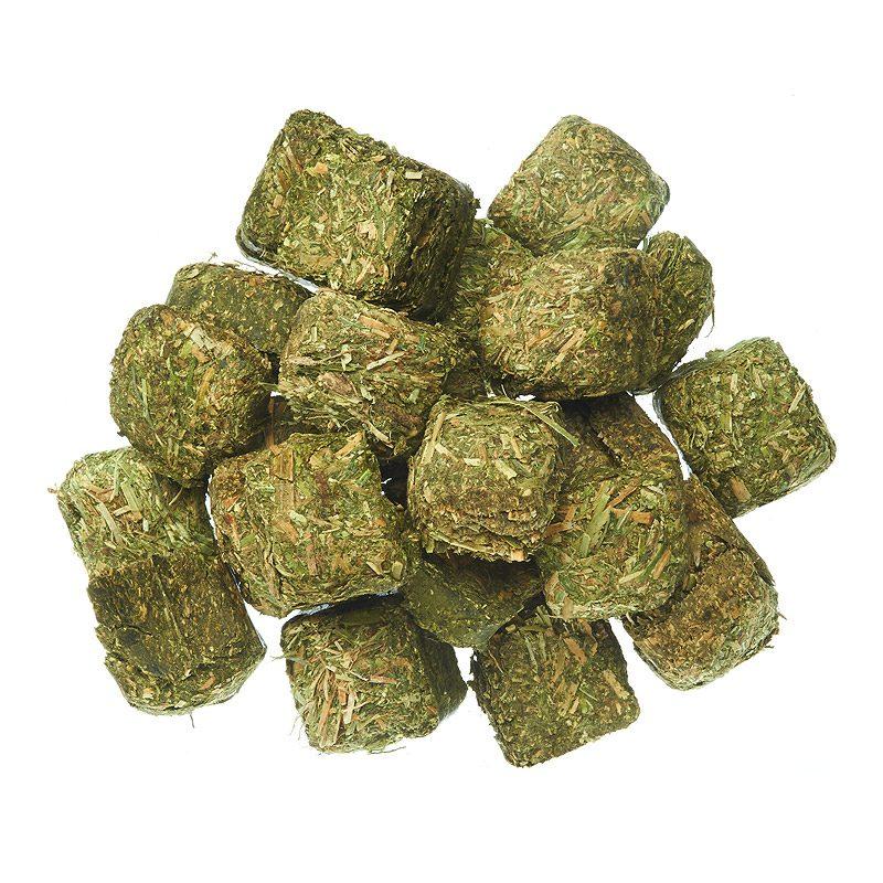 feed-ingredients-alfalfa-cubes-16-percent-800x800.jpg