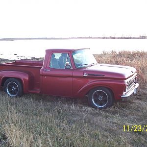 61 Ford F-100